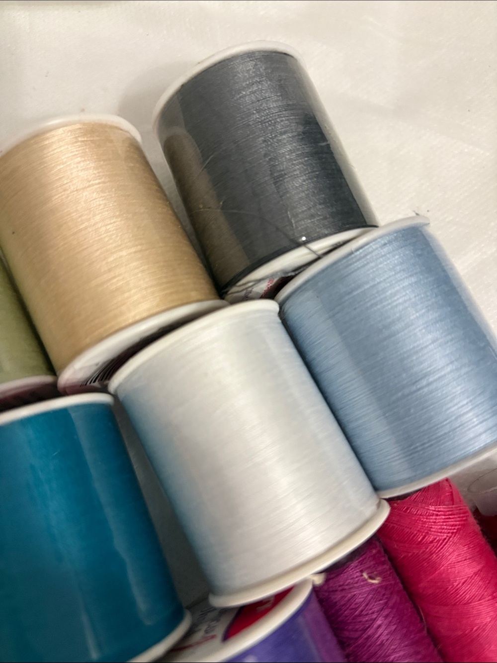 Multicolor Sewing Thread Spool bundle of 23 - Picture 3 of 5
